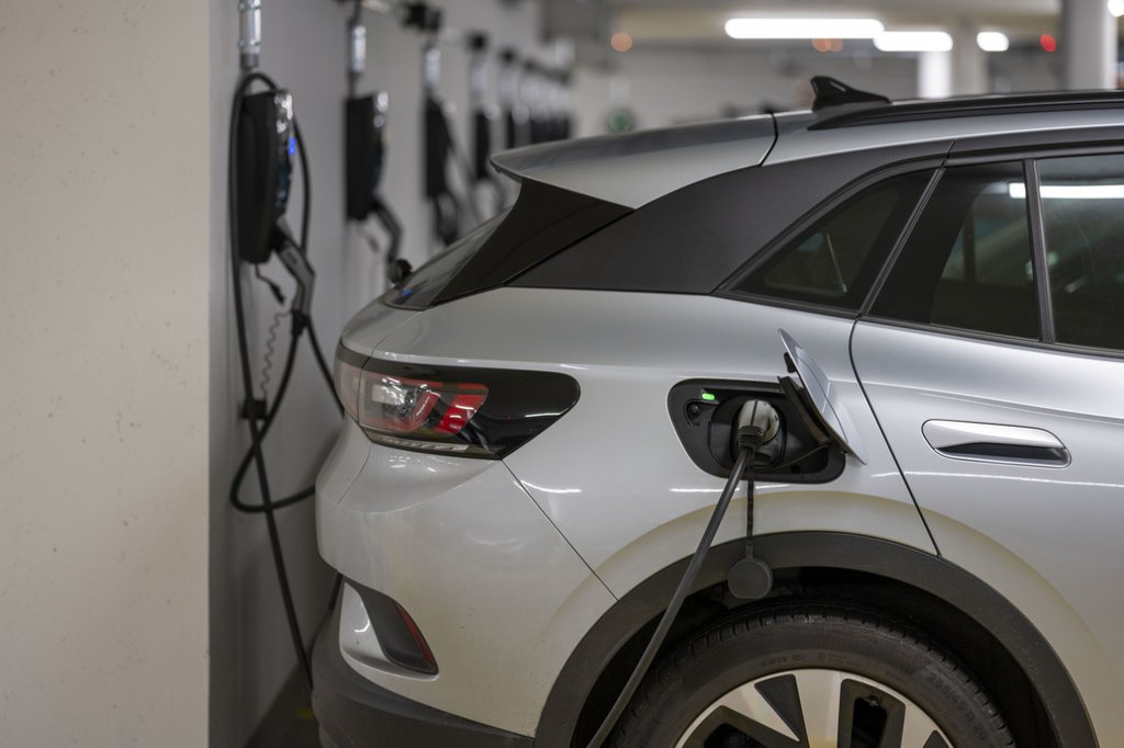 Kann eine wachsende inländische Wertschöpfungskette  von Antriebsbatterien der deutschen Autoindustrie helfen, die Antriebswende erfolgreich zu meistern? (Foto: Keystone-SDA)