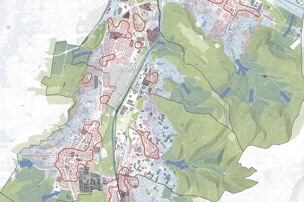 Ausschnitt aus einem der erstellten Konzeptpläne: Gezeigt werden nachts hitzebelastete Stadtbereiche (in rot) sowie wichtige Kaltluftsysteme (in blau) für die nächtliche Abkühlung. (Karte: berchtoldkrass)