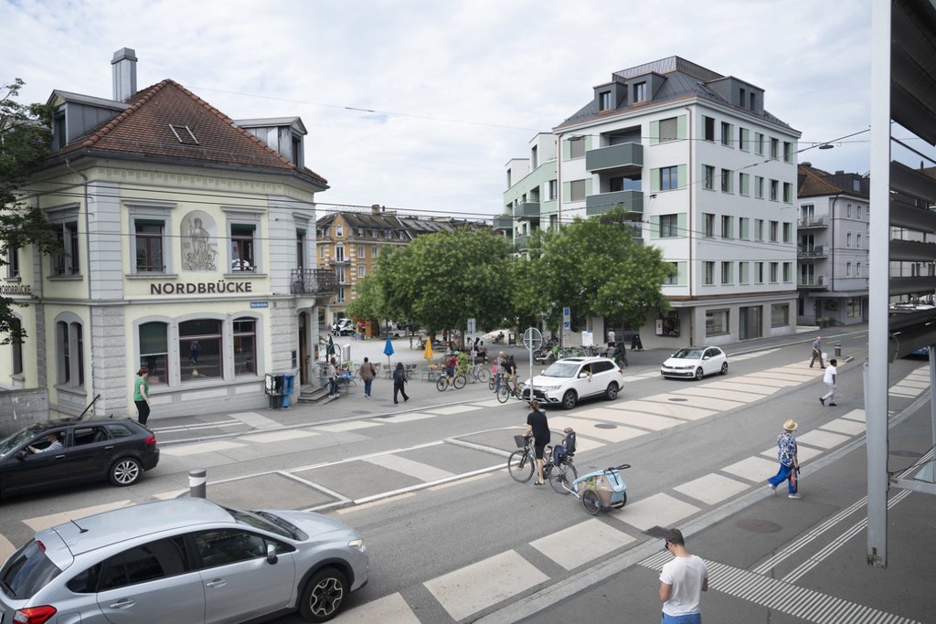 Space is limited, which is why planners and politicians want to know who is using what amount of space for transport and how efficiently. (Photo: Keystone-SDA)